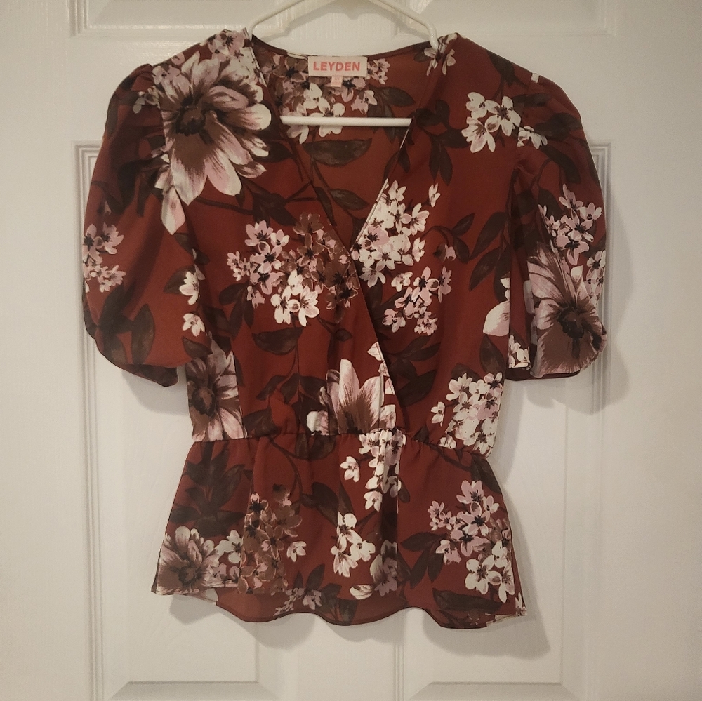 3/$12 XS flower blouse